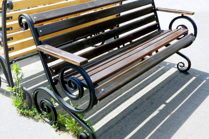 Расширьте свое открытое пространство с помощью идеальной садовой скамейки
